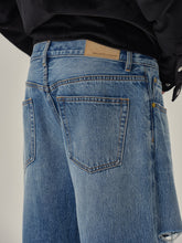 Load image into Gallery viewer, Light Blue Washed Ripped Jeans
